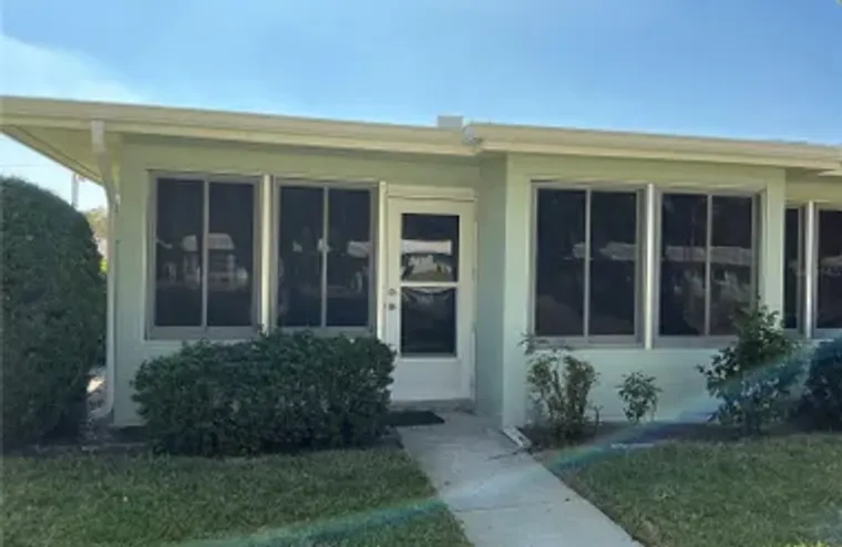 3230 VILLAGE GREEN DR 1032, SARASOTA, FL..., Sarasota, FL 34239