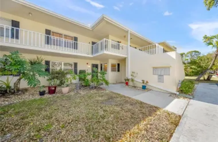 7860 PALM AIRE LN 105, SARASOTA, FL, 342..., Sarasota, FL 34243