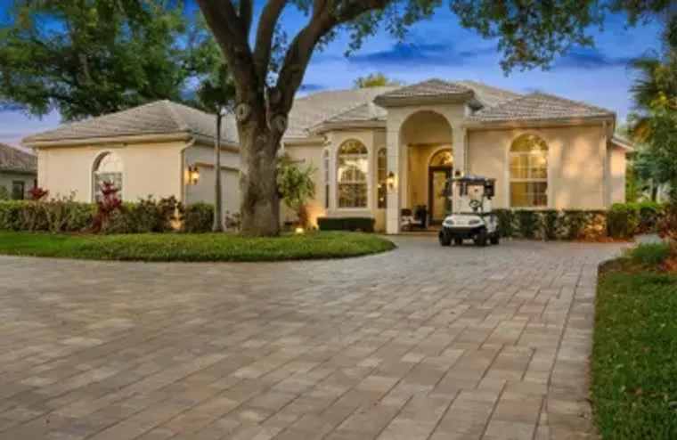 19 N CAYMAN ISLES BLVD, ENGLEWOOD, FL, 3..., Englewood, FL 34223