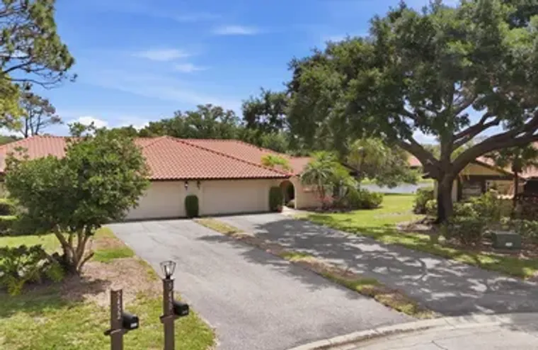5451 GOLF POINTE DR V-225, SARASOTA, FL,..., Sarasota, FL 34243