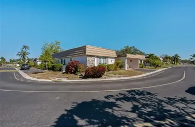 2305 RIVERBLUFF PKWY V256, SARASOTA, FL,..., Sarasota, FL 34231