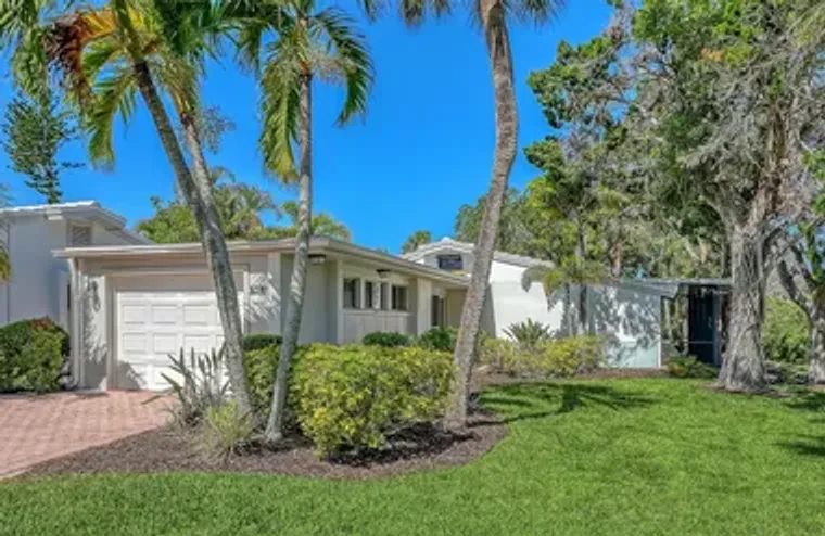 239 HOURGLASS WAY V7, SARASOTA, FL, 3424..., Sarasota, FL 34242