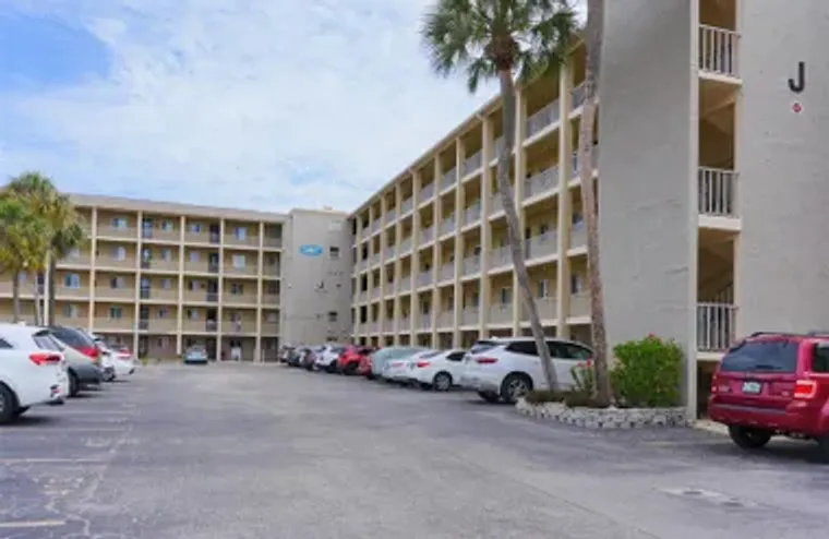 3607 LAKE BAYSHORE DR 312, BRADENTON, FL..., Bradenton, FL 34205