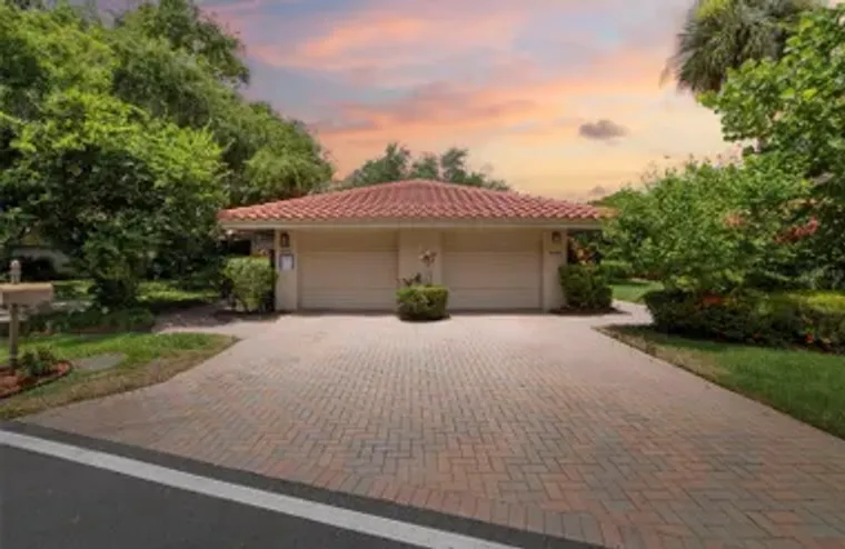 4820 KESTRAL PARK CIR 18, SARASOTA, FL, ..., Sarasota, FL 34231