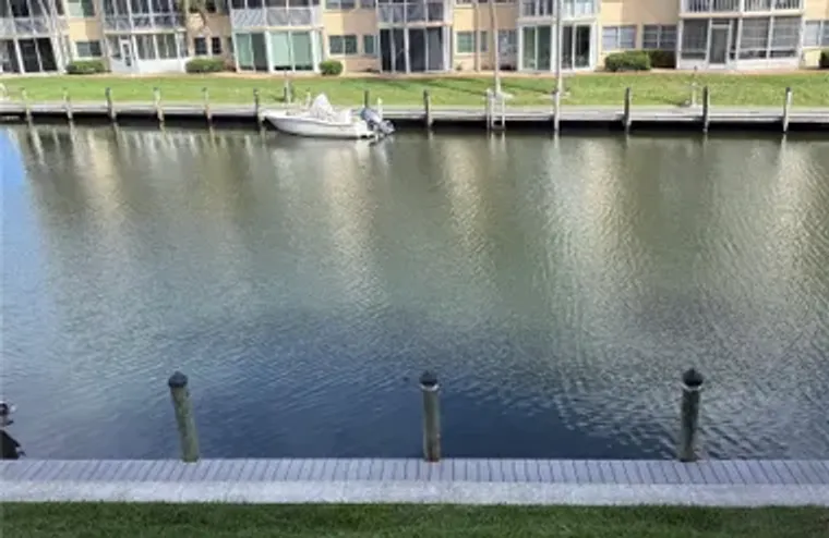 1250 N PORTOFINO DR 202, SARASOTA, FL, 3..., Sarasota, FL 34242