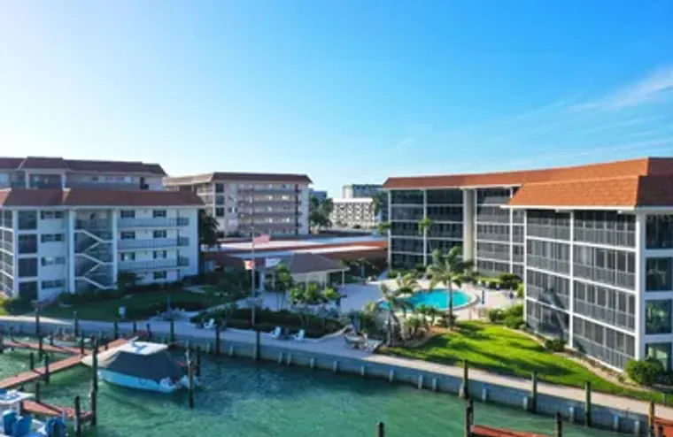 222 HARBOUR DR 114, NAPLES, FL, 34103, Naples, FL 34103