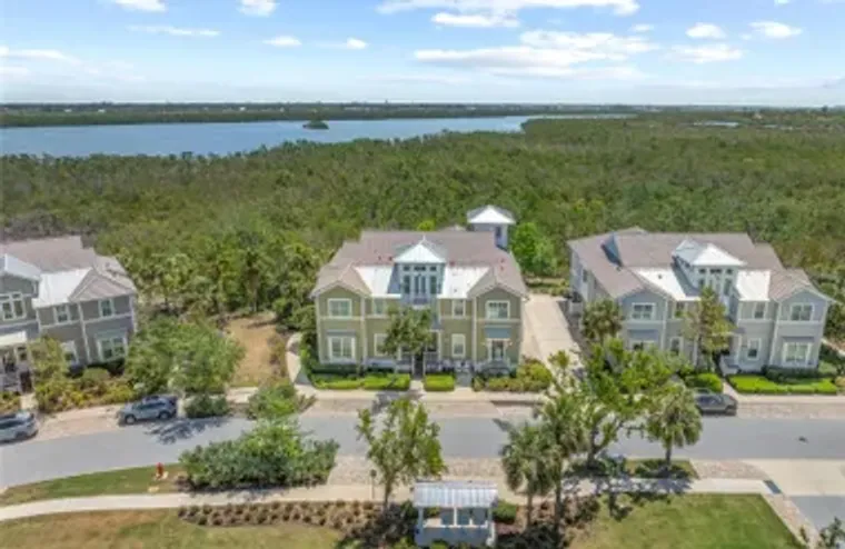 241 SAPPHIRE LAKE DR 201, BRADENTON, FL,..., Bradenton, FL 34209