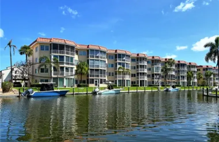 1250 N PORTOFINO DR APT 208, SARASOTA, F..., Sarasota, FL 34242