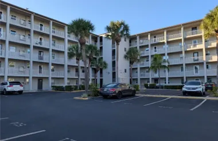 3074 LAKE BAYSHORE DR # O-120, BRADENTON..., Bradenton, FL 34205