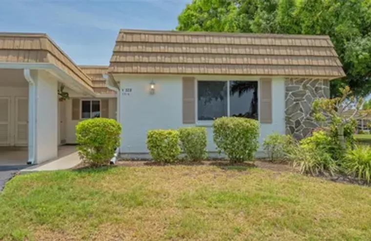 2016 RIVERBLUFF PKWY V328, SARASOTA, FL,..., Sarasota, FL 34231