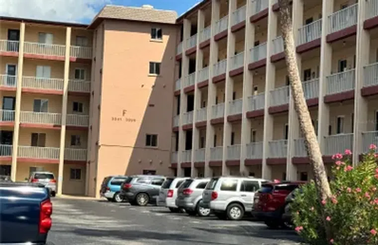 3927 LAKE BAYSHORE DR # F312, BRADENTON,..., Bradenton, FL 34205