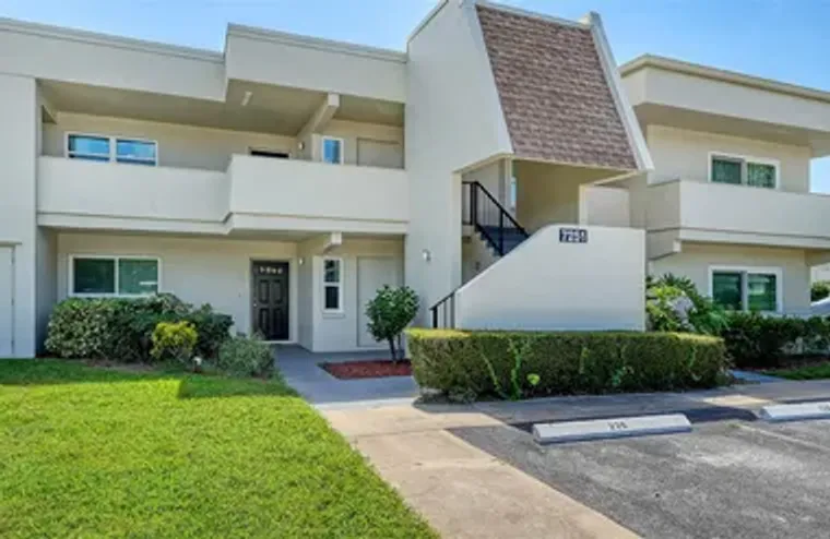 7251 W COUNTRY CLUB DR 226, SARASOTA, FL..., Sarasota, FL 34243