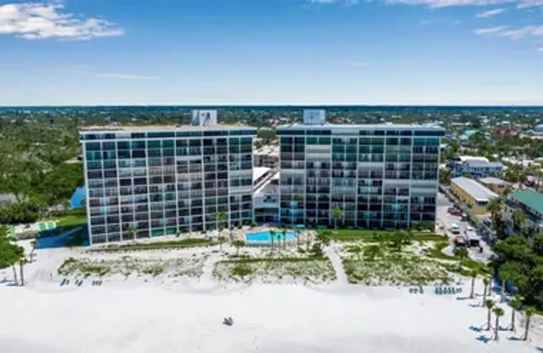 19 WHISPERING SANDS DR 203, SARASOTA, FL..., Sarasota, FL 34242