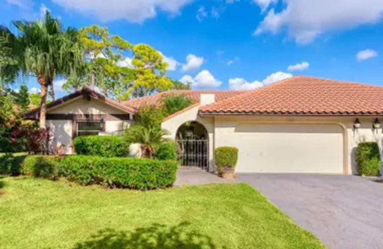 5450 GOLF POINTE DR, SARASOTA, FL, 34243, Sarasota, FL 34243