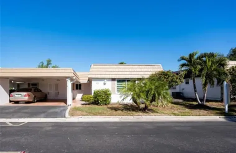 2305 RIVERBLUFF PKWY V256, SARASOTA, FL,..., Sarasota, FL 34231