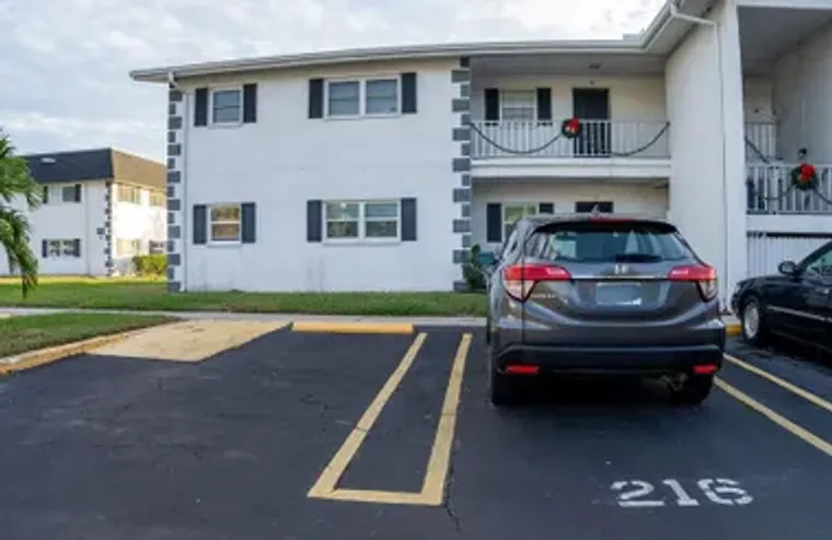 304 46TH AVENUE TER 216, BRADENTON, FL, ..., Bradenton, FL 34207