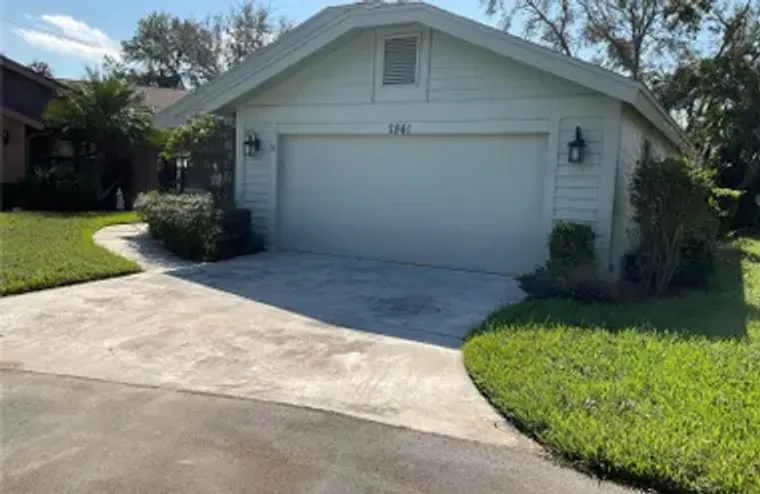 7861 PINE TRACE DR # 7861, SARASOTA, FL,..., Sarasota, FL 34243