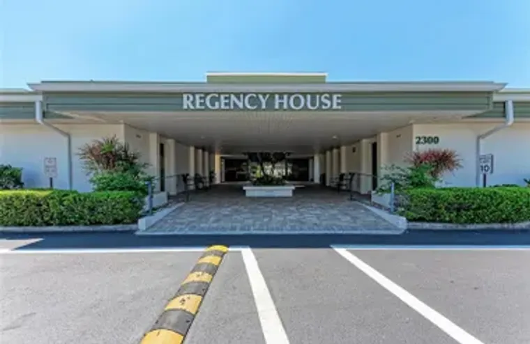 2300 AARON ST APT 204, PORT CHARLOTTE, F..., Port Charlotte, FL 33952