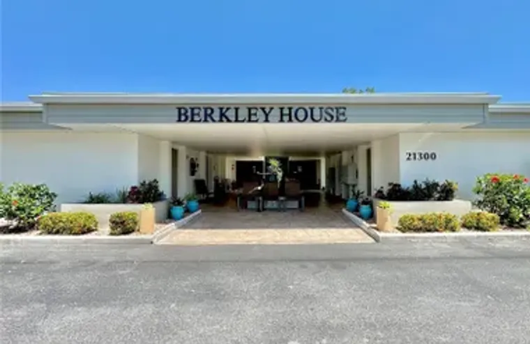 21300 BRINSON AVE 112, PORT CHARLOTTE, F..., Port Charlotte, FL 33952