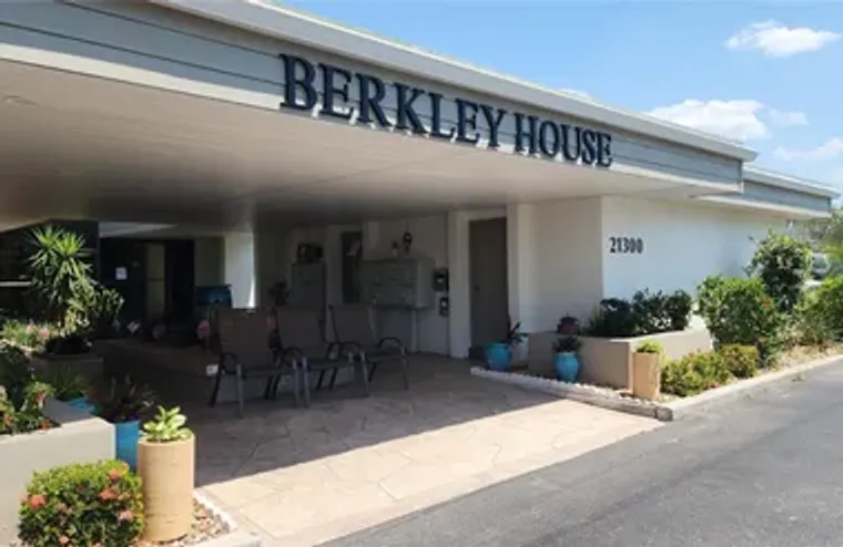 21300 BRINSON AVE 201, PORT CHARLOTTE, F..., Port Charlotte, FL 33952