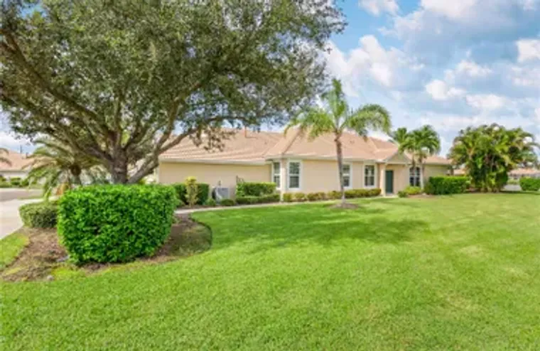 5064 WHISPERING OAKS DR, NORTH PORT, FL,..., North Port, FL 34287