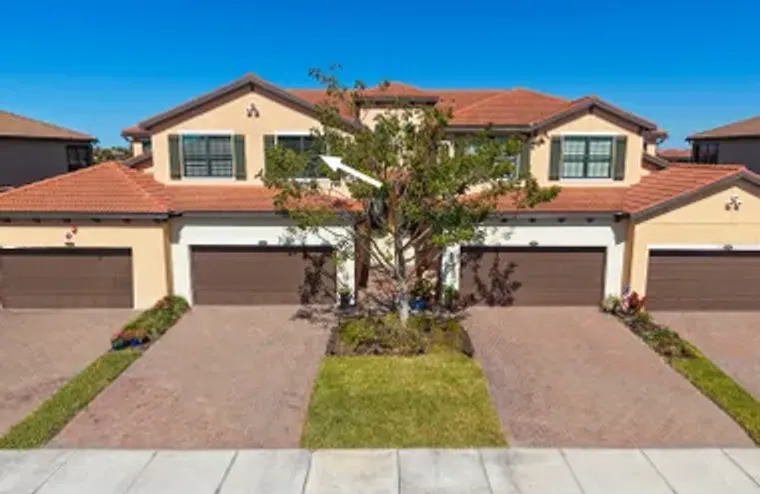 10812 TARFLOWER DR UNIT 201, VENICE, FL,..., Venice, FL 34293