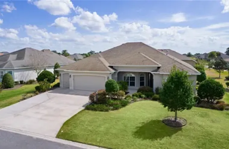 2935 CEDAR GROVE LOOP, THE VILLAGES, FL,..., The Villages, FL 32163