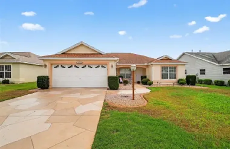 2123 HEATHER HILL LOOP, THE VILLAGES, FL..., The Villages, FL 32162