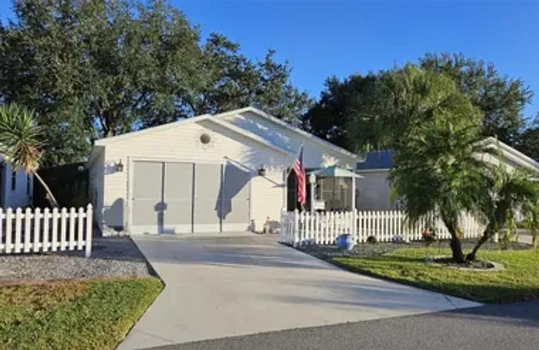 2107 ESCOBAR AVE, THE VILLAGES, FL, 3215..., The Villages, FL 32159