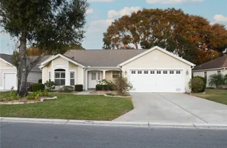 915 RAMOS DR, LADY LAKE, FL, 32159, Lady Lake, FL 32159