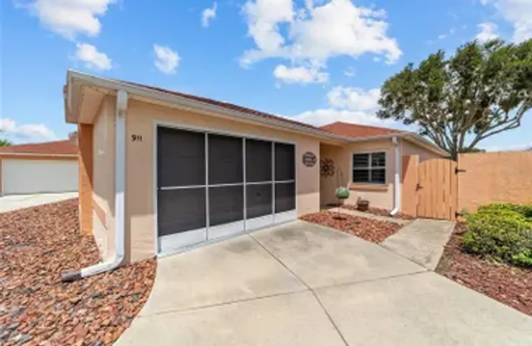 911 MEDIRA DR, LADY LAKE, FL, 32159, Lady Lake, FL 32159