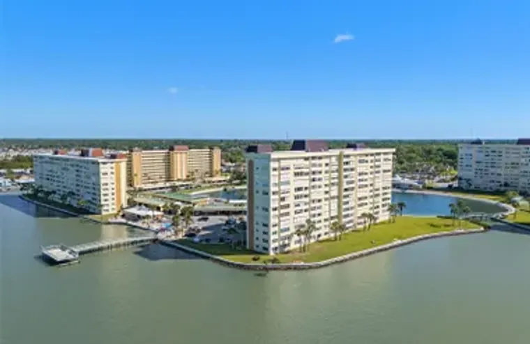 4775 COVE CIR 103, ST PETERSBURG, FL, 33..., St Petersburg, FL 33708