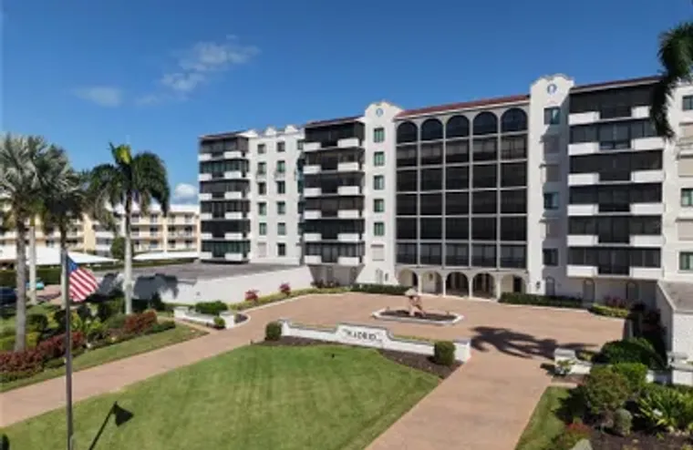 3430 GULF SHORE BLVD 3B, NAPLES, FL, 341..., Naples, FL 34103