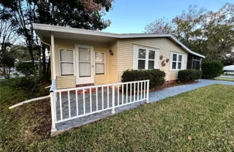 813 SAINT ANDREWS BLVD, LADY LAKE, FL, 3..., Lady Lake, FL 32159