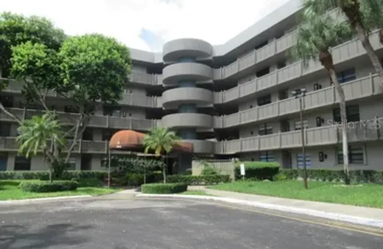 1100 COLONY POINT CIR 518, PEMBROKE PINE..., Pembroke Pines, FL 33026