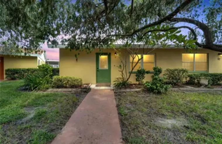 401 DORCHESTER PL 58, SUN CITY CENTER, F..., Sun City Center, FL 33573