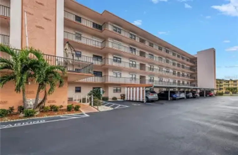 8174 TERRACE GARDEN DR 303, ST PETERSBUR..., St Petersburg, FL 33709