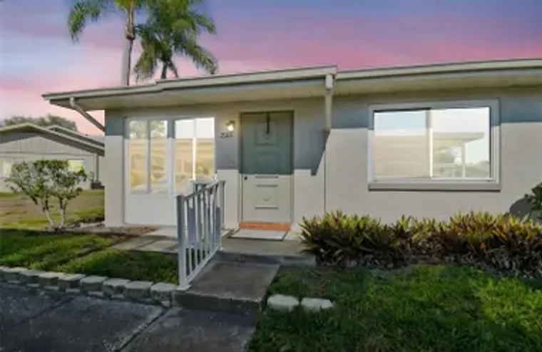 2211 GRENADIER DR 140, SUN CITY CENTER, ..., Sun City Center, FL 33573