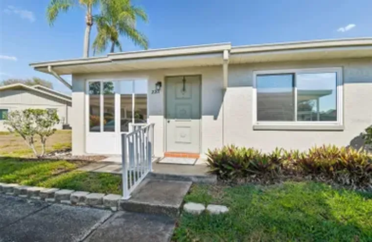2211 GRENADIER DR 140, SUN CITY CENTER, ..., Sun City Center, FL 33573