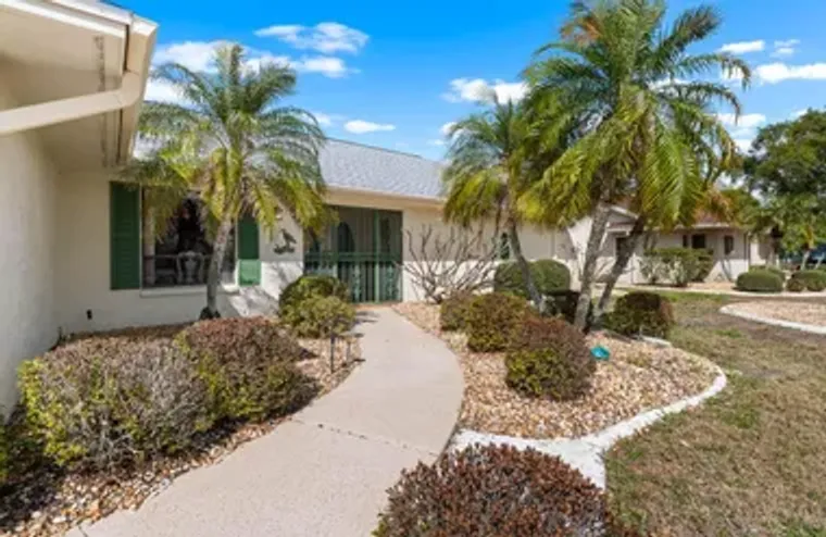 2111 W VIEW DR, SUN CITY CENTER, FL, 335..., Sun City Center, FL 33573