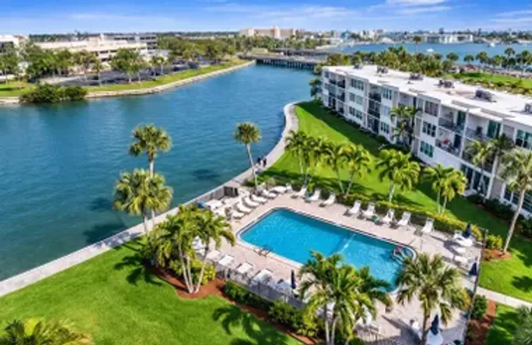 7405 BAY ISLAND DR 121, SOUTH PASADENA, ..., South Pasadena, FL 33707