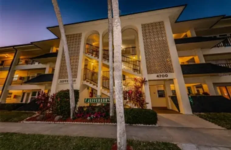 4700 COVE CIR 110, ST PETERSBURG, FL, 33..., St Petersburg, FL 33708