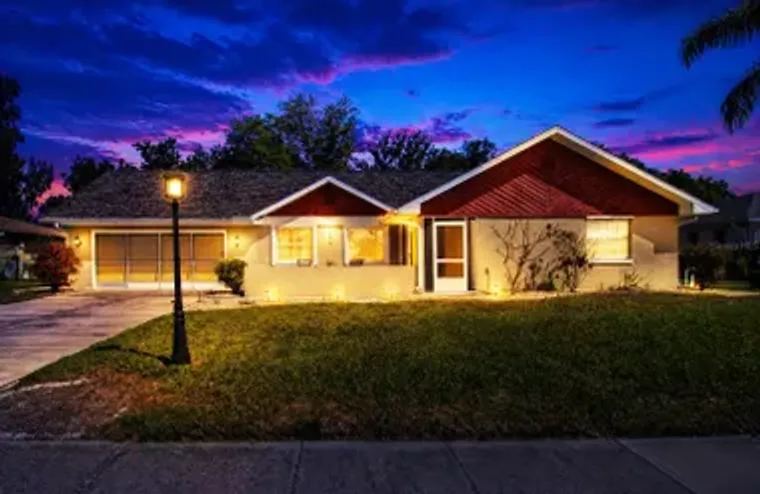 203 AMESBURY CIR, SUN CITY CENTER, FL, 3..., Sun City Center, FL 33573