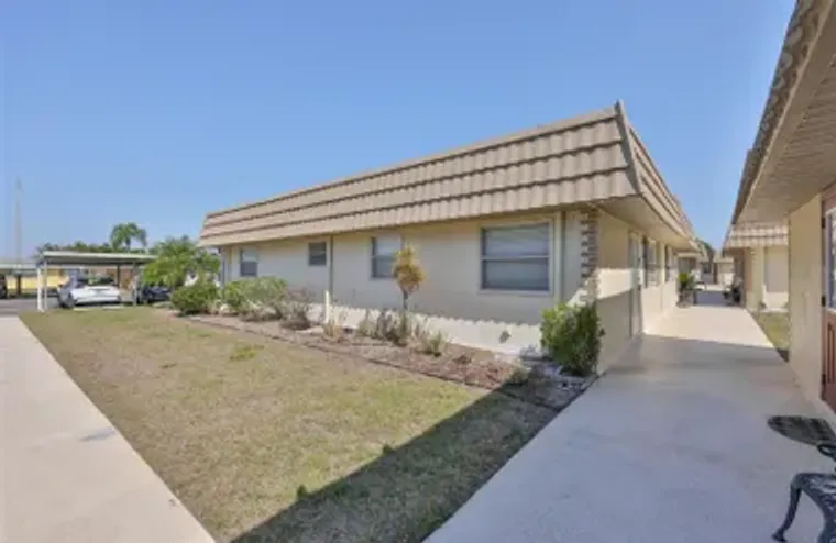 202 BEDFORD ST 68, SUN CITY CENTER, FL, ..., Sun City Center, FL 33573