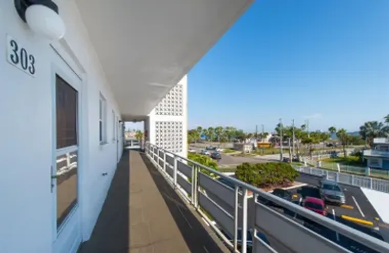 3128 59TH ST 303, GULFPORT, FL, 33707, Gulfport, FL 33707