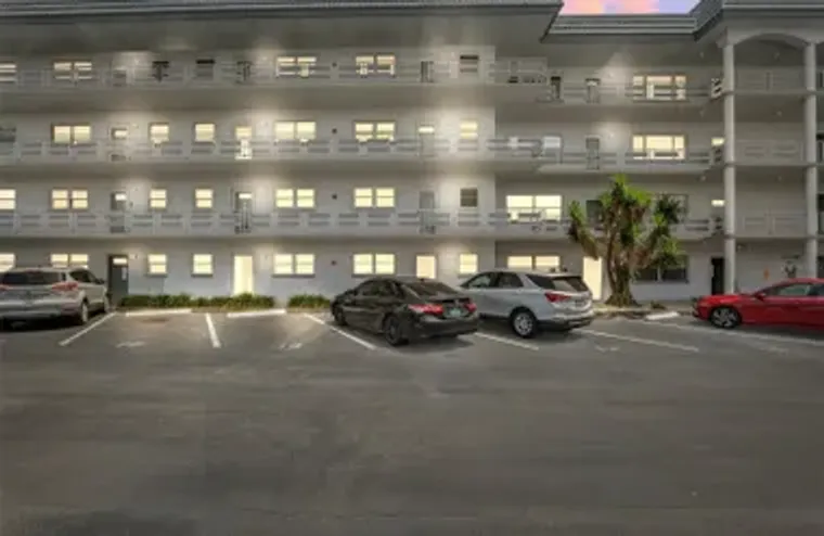 3018 59TH ST 405, GULFPORT, FL, 33707, Gulfport, FL 33707