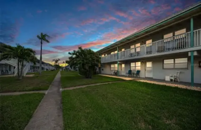 5227 81ST LN 22, ST PETERSBURG, FL, 3370..., St Petersburg, FL 33709