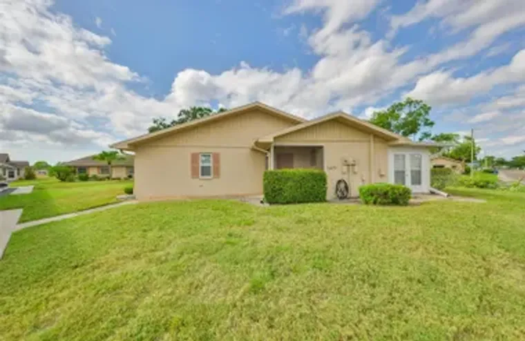 431 GLOUCESTER BLVD 87, SUN CITY CENTER,..., Sun City Center, FL 33573