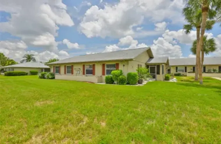 1905 CANTERBURY LN UNIT 17, SUN CITY CEN..., Sun City Center, FL 33573