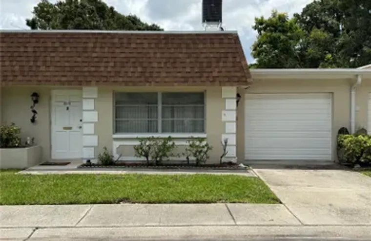 8215 BURGUNDY DR N # 8215, PINELLAS PARK..., Pinellas Park, FL 33781